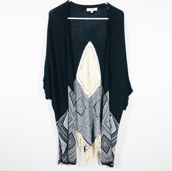 Umgee 🔥SALE🔥black crochet and fringe geometric open front cardigan M/L - Picture 2 of 7